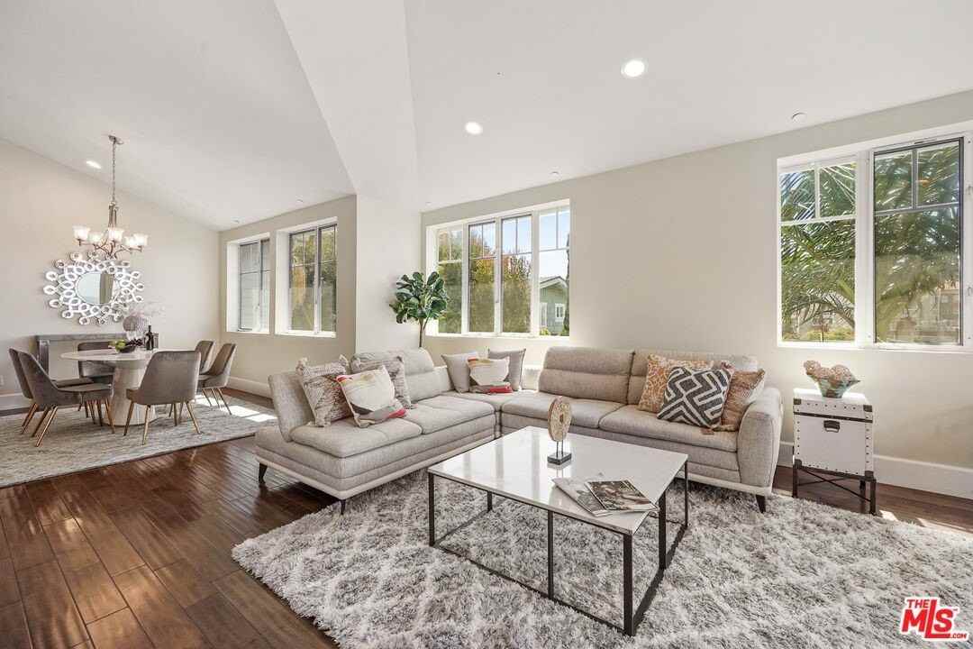 1751 Appian Way Unit 402 #402 - Photo 3 of 20