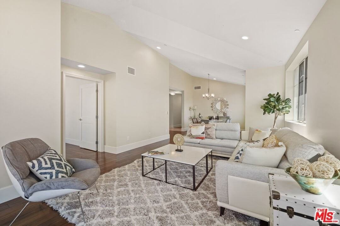 1751 Appian Way Unit 402 #402 - Photo 4 of 20