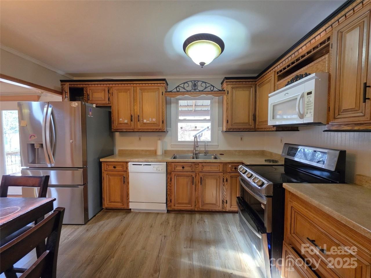 256 Georgewoods Dr - Photo 5 of 25