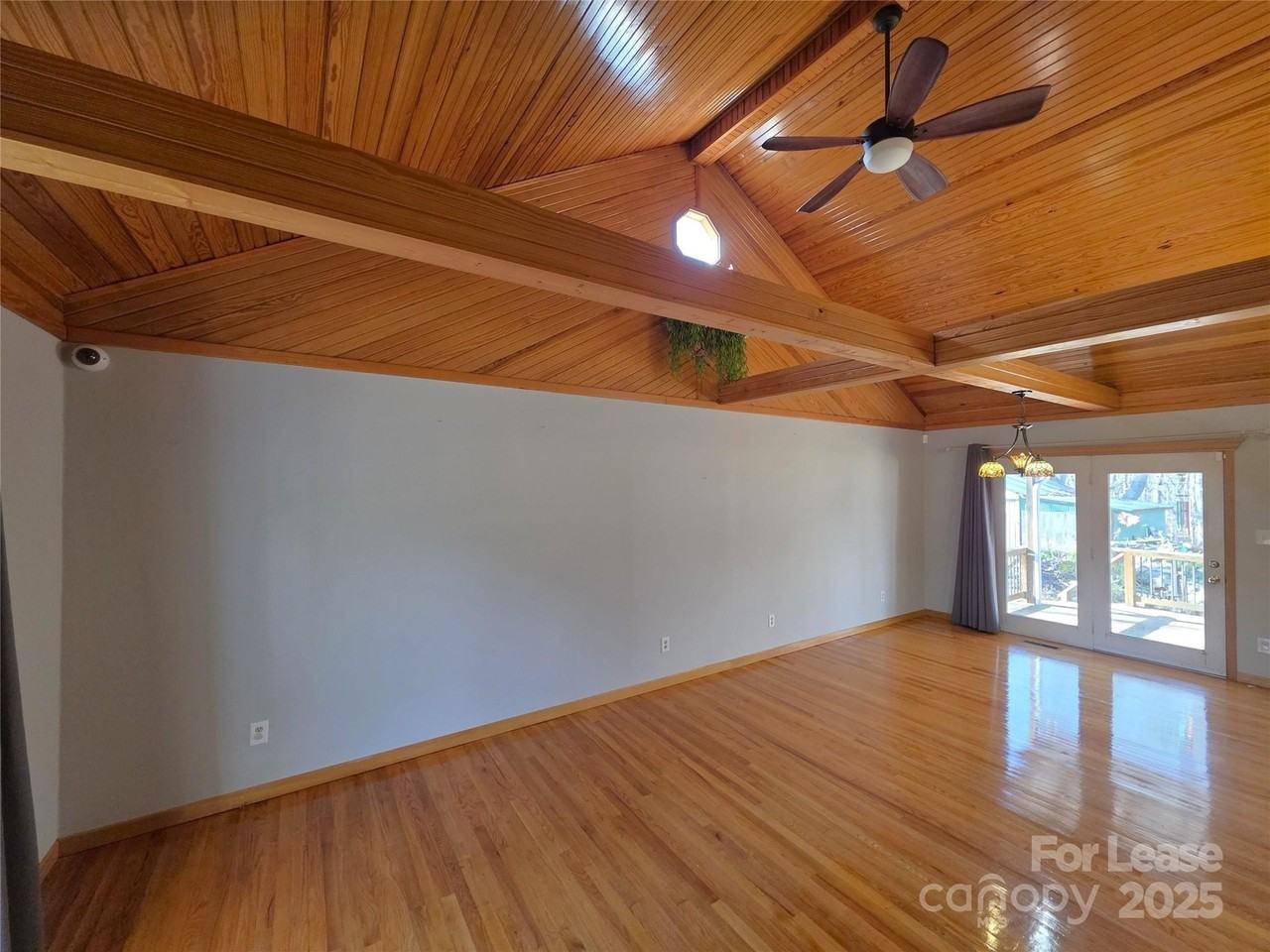 256 Georgewoods Dr - Photo 6 of 25