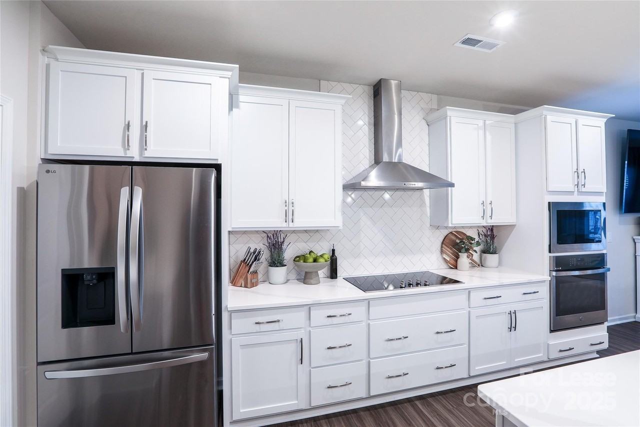 526 Myrick Aly Unit 7 #7 - Photo 3 of 40