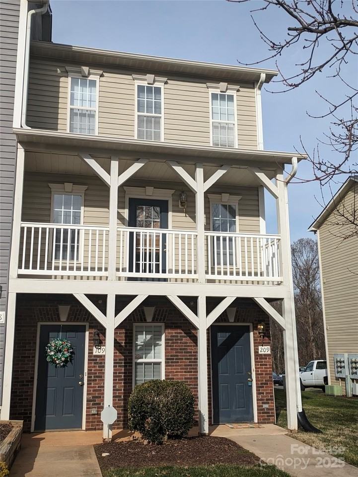 113 Steam Engine Dr Unit 209 #209