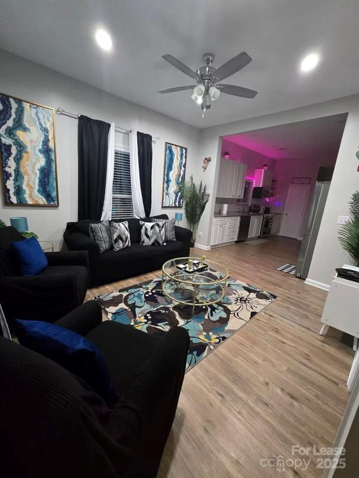 1806 Vinton St - Photo 4 of 12