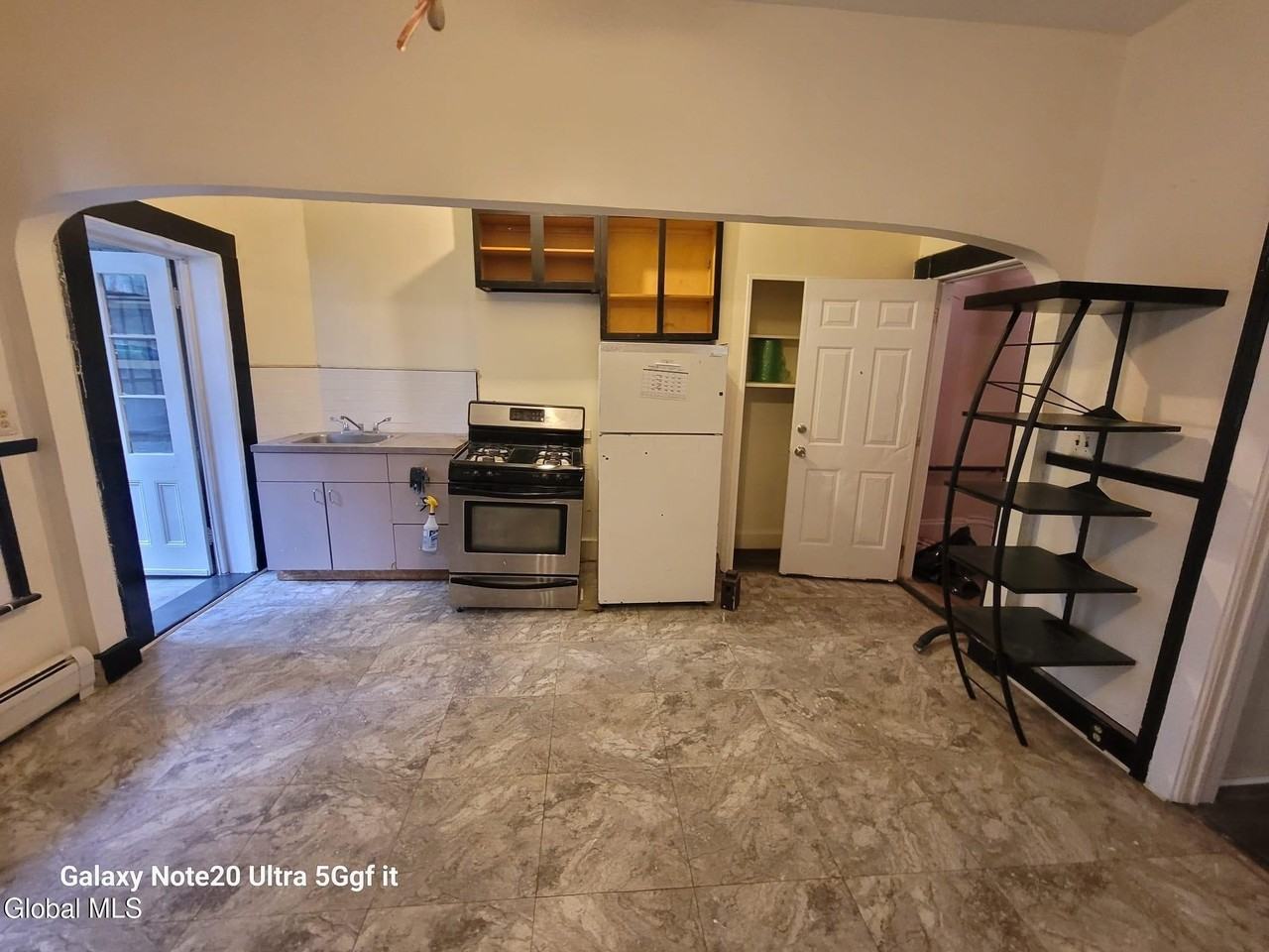 305 2nd St #2ndFL - Photo 6 of 18