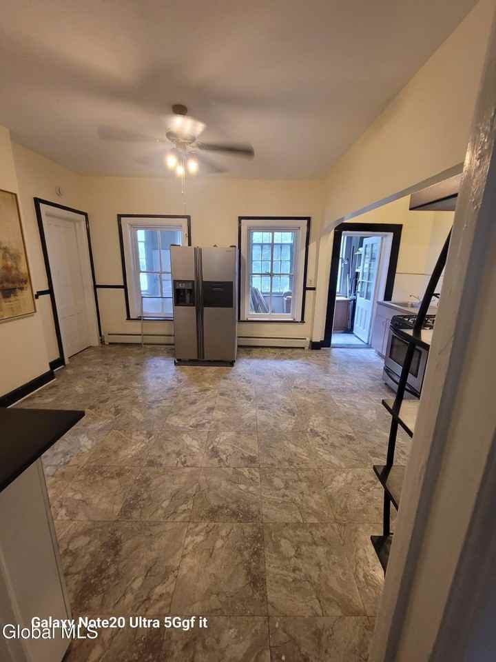 305 2nd St #2ndFL - Photo 7 of 18