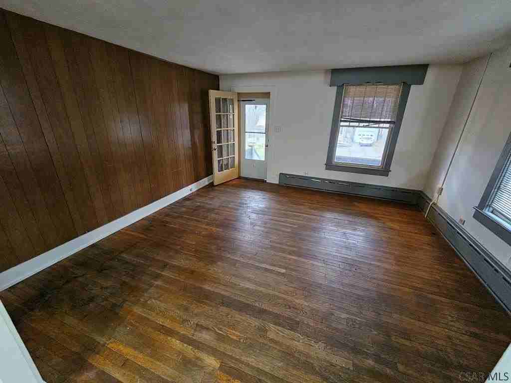 221 Mifflin St - Photo 5 of 29