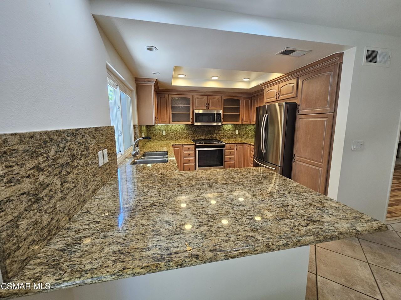 1815 Sweet Briar Pl - Photo 3 of 25