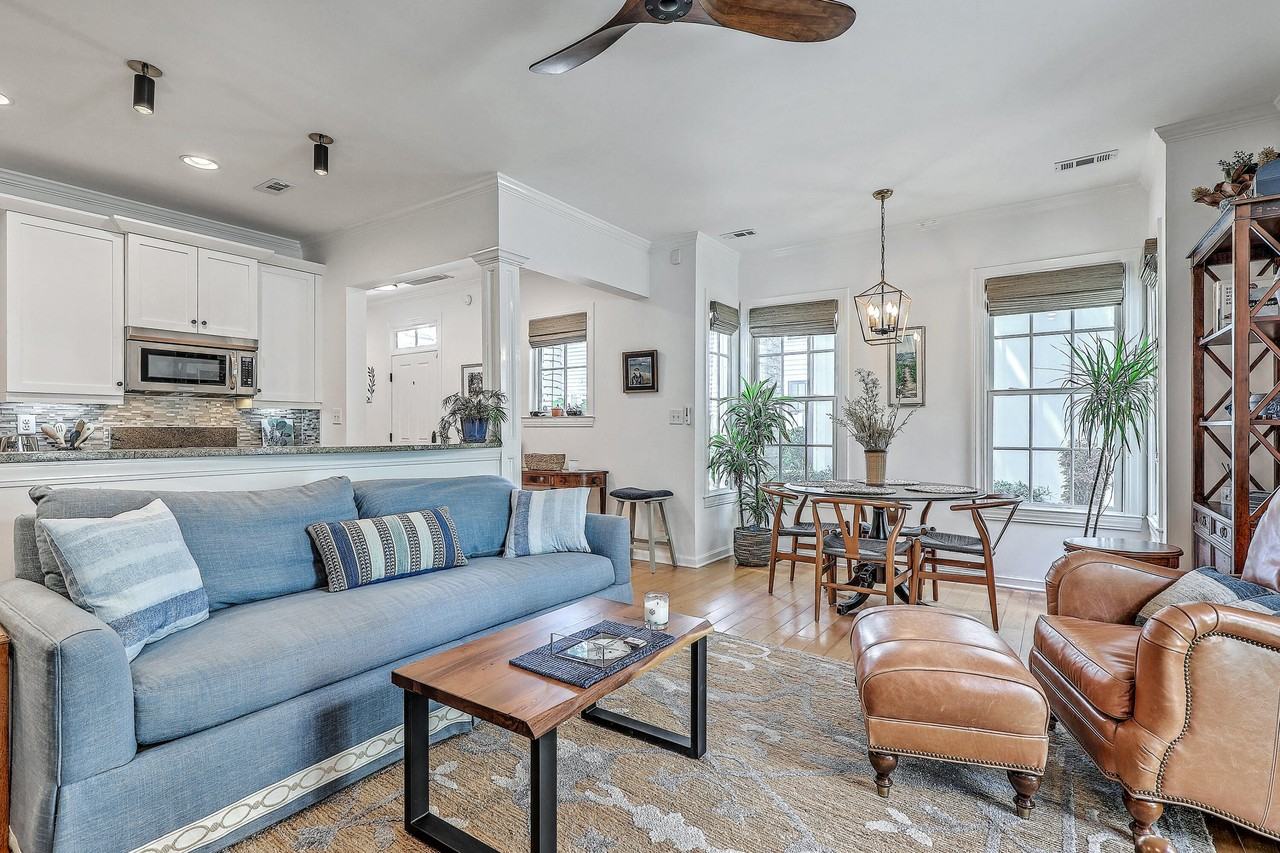 152 Spring St Apt E #E - Photo 3 of 23