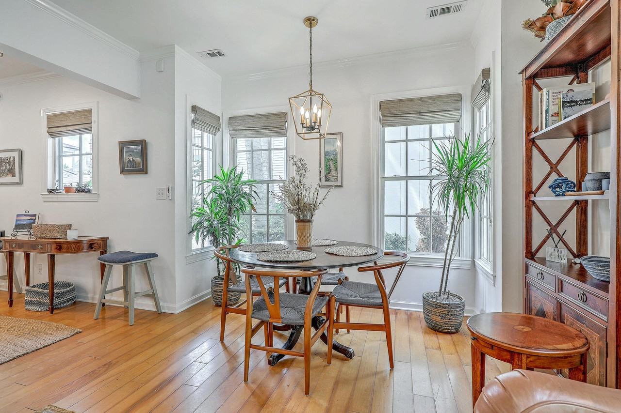 152 Spring St Apt E #E - Photo 4 of 23