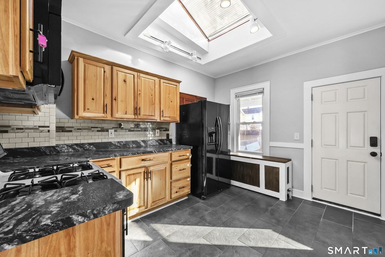 59 Grand St - Photo 4 of 33