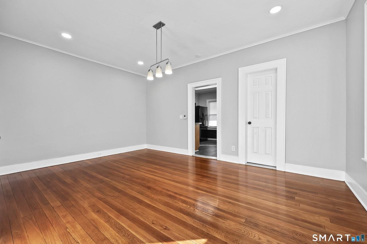 59 Grand St - Photo 6 of 33