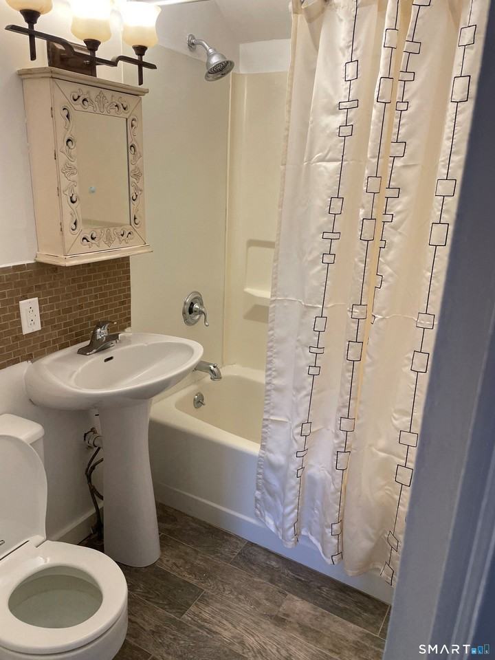 58 Garden Dr - Photo 7 of 10