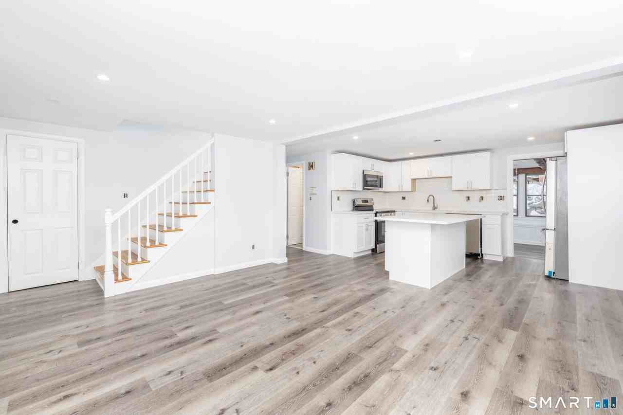 153 Gridley St - Photo 4 of 14