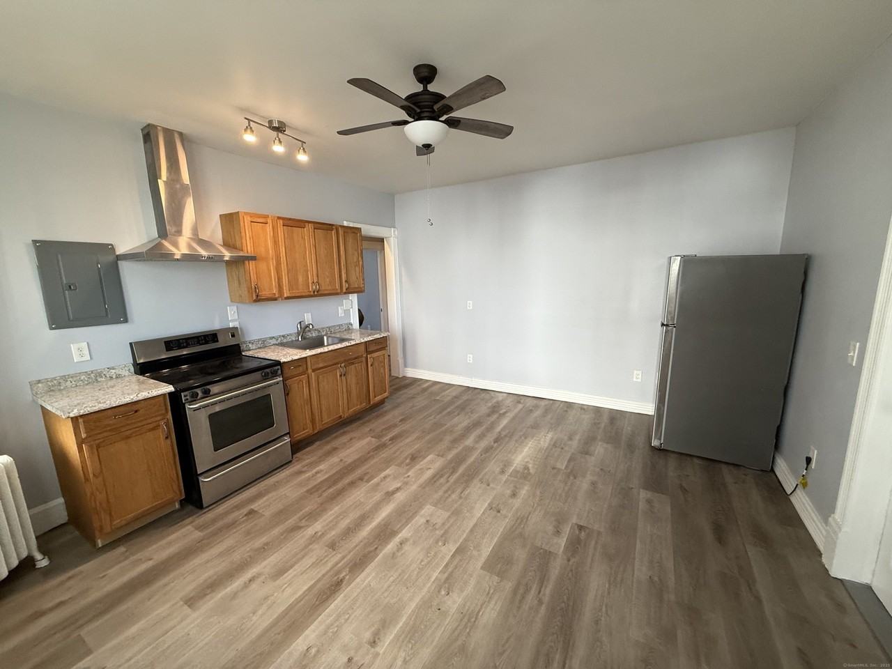 15 Huntington St #4 - Photo 2 of 8