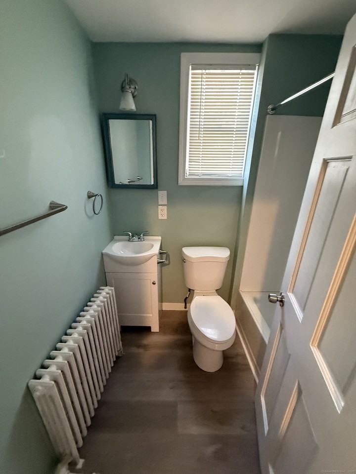 15 Huntington St #4 - Photo 3 of 8