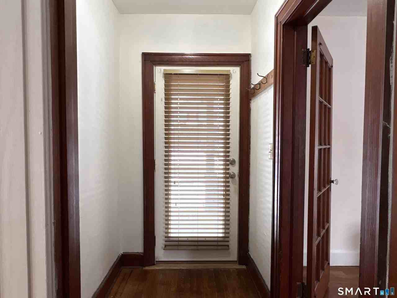 415 Litchfield St - Photo 2 of 23