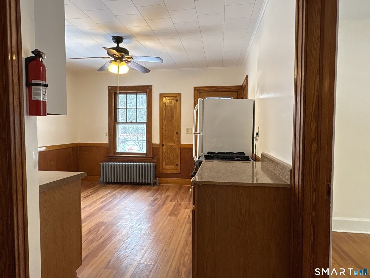 415 Litchfield St - Photo 7 of 23