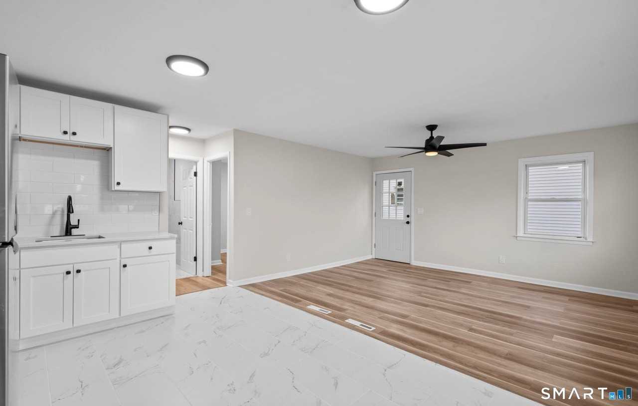 280 Marion St - Photo 3 of 9