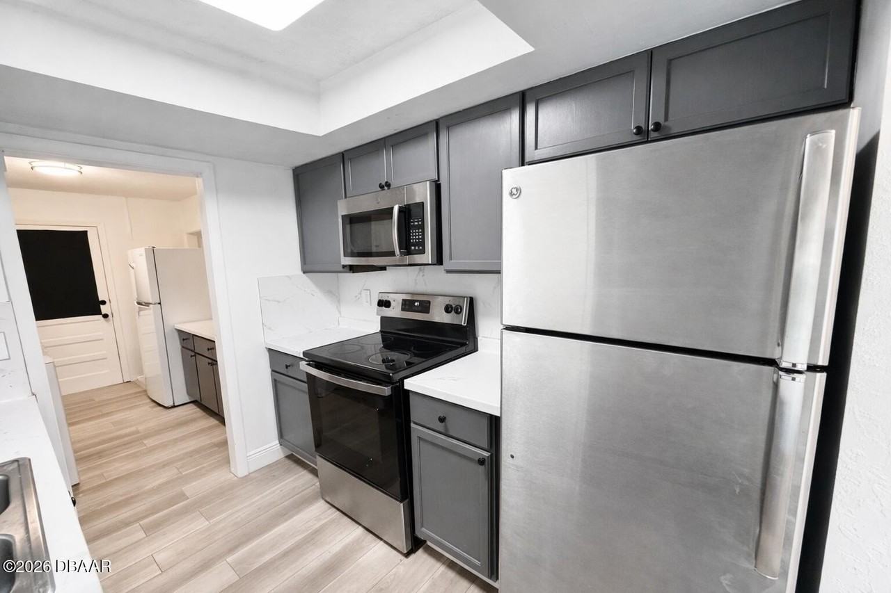 929 Derbyshire Rd - Photo 4 of 23