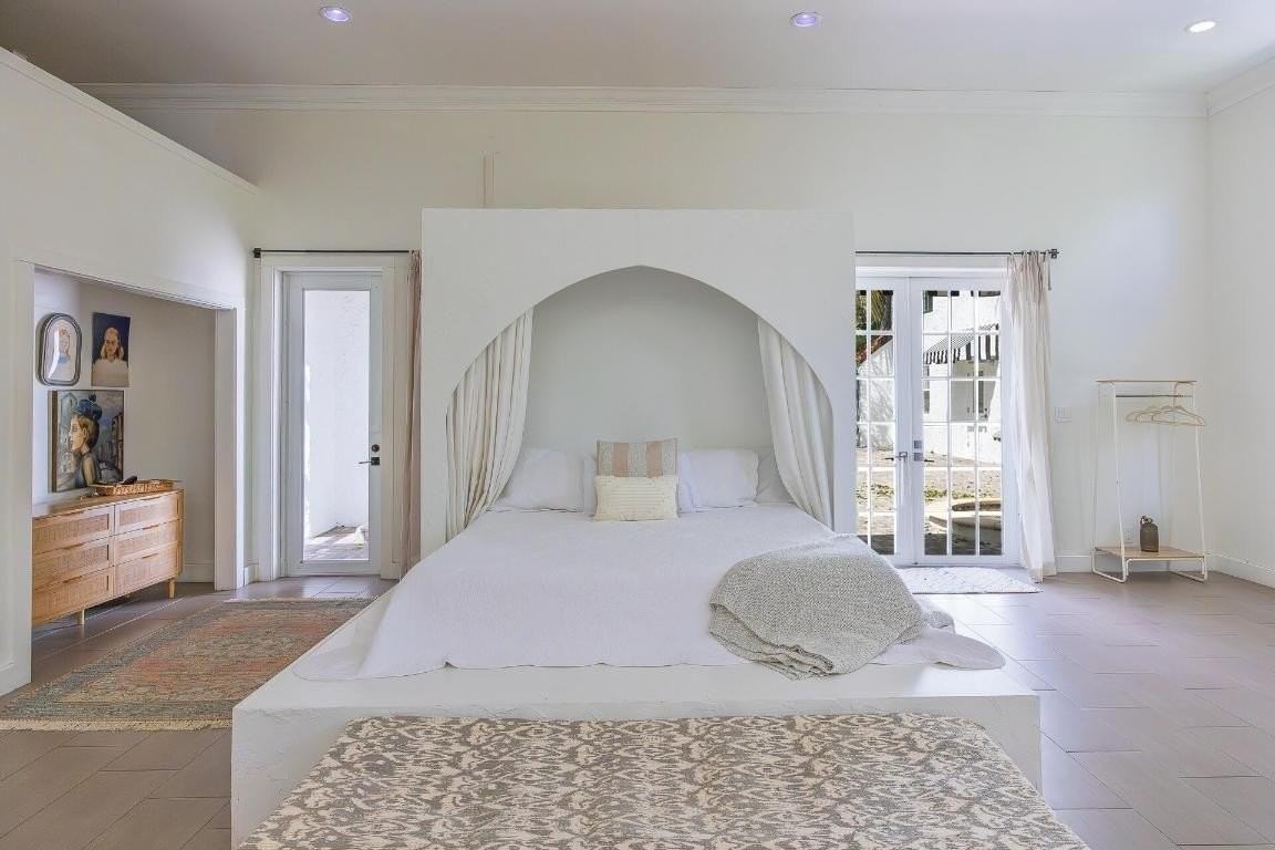 717 Forest Hill Blvd - Photo 5 of 50