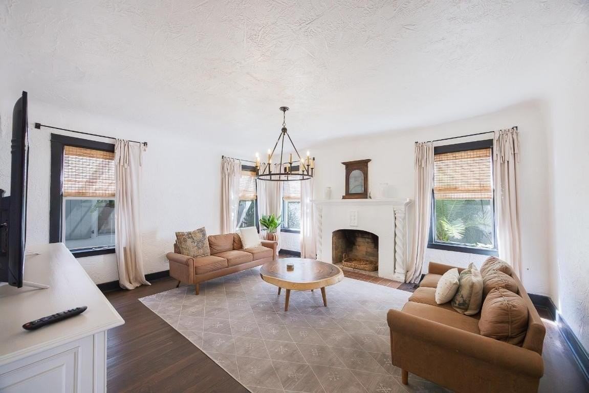 717 Forest Hill Blvd - Photo 7 of 50