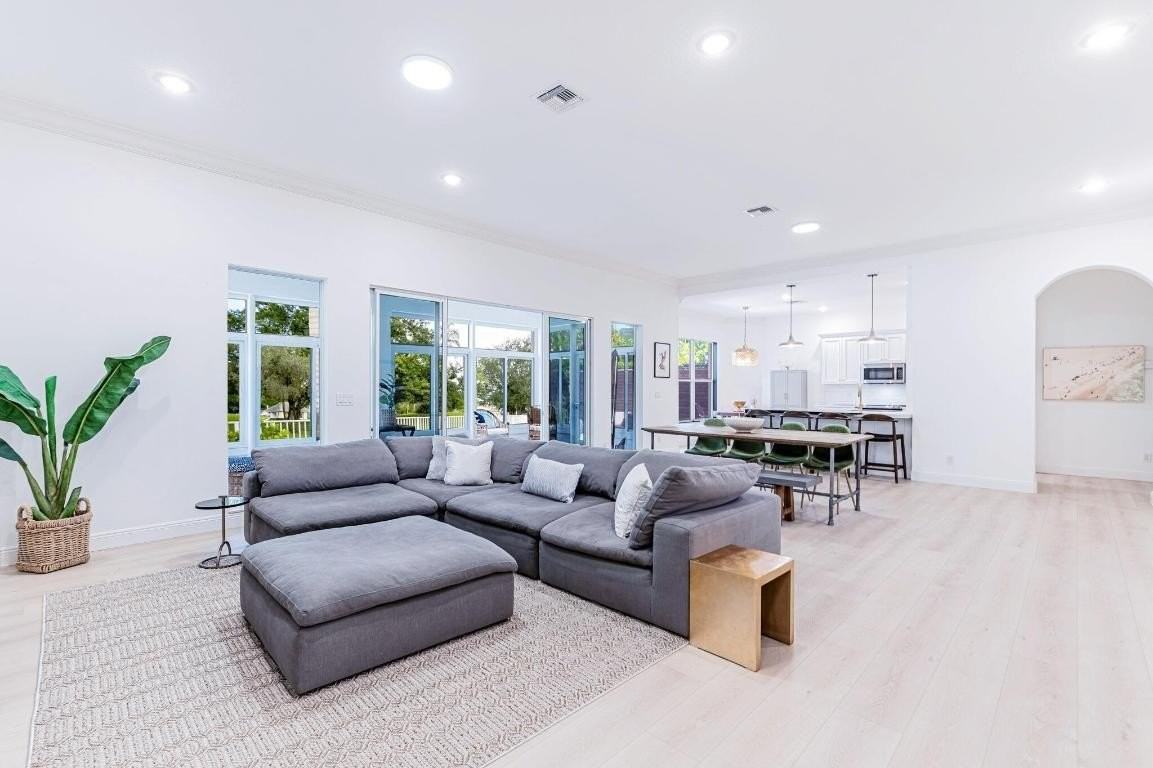 2068 Wightman Dr - Photo 2 of 42