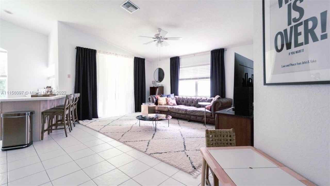 5449 Grande Palm Cir - Photo 6 of 12