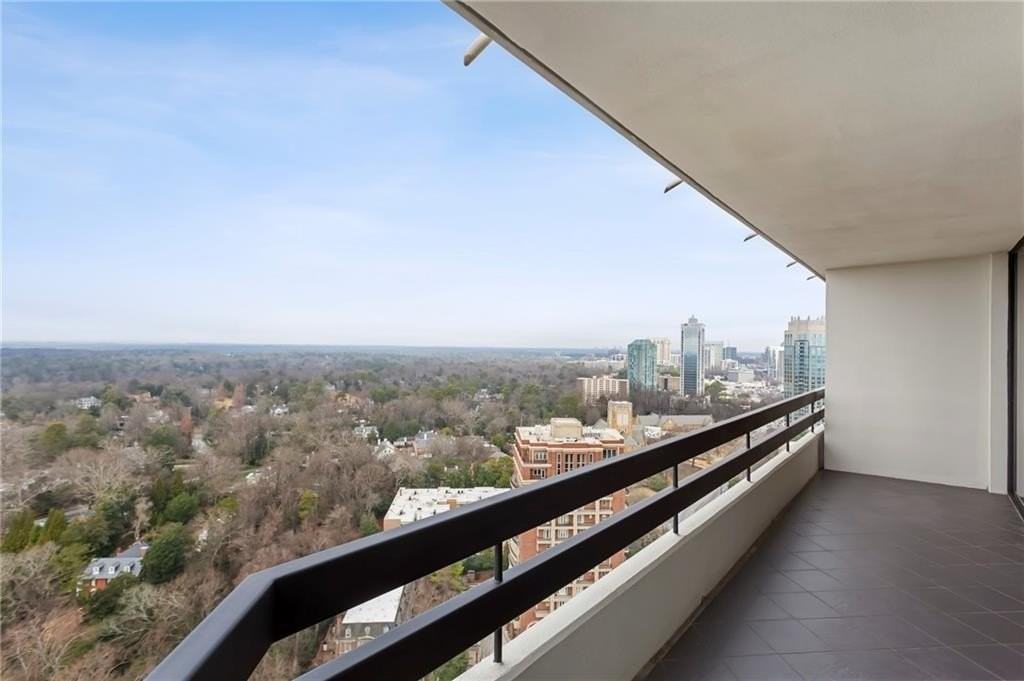 2660 Peachtree Rd Nw Apt 32c #32C - Photo 6 of 50