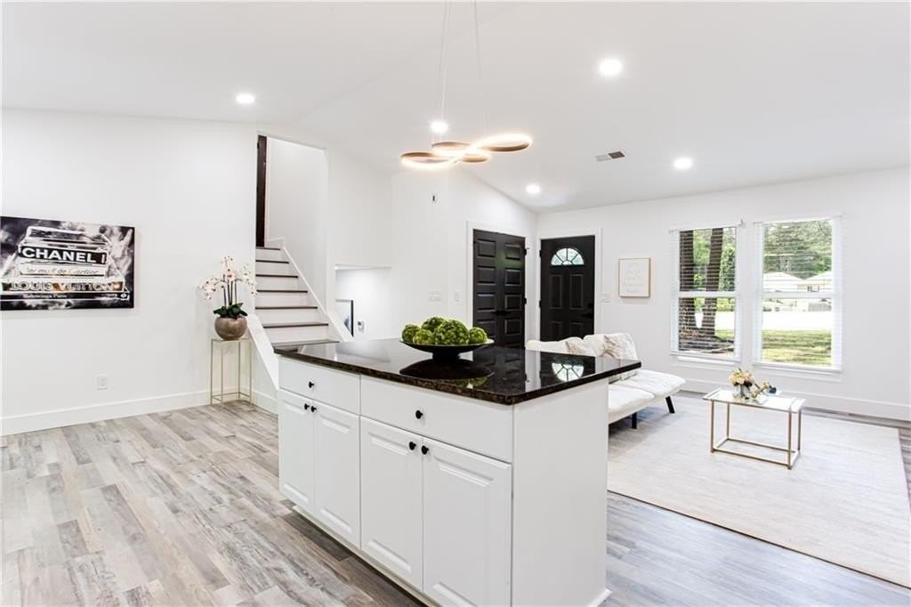 3038 Sutter Ct - Photo 4 of 22