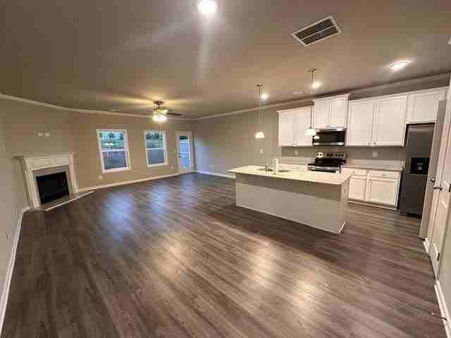 5125 Fox Den Rd - Photo 6 of 33