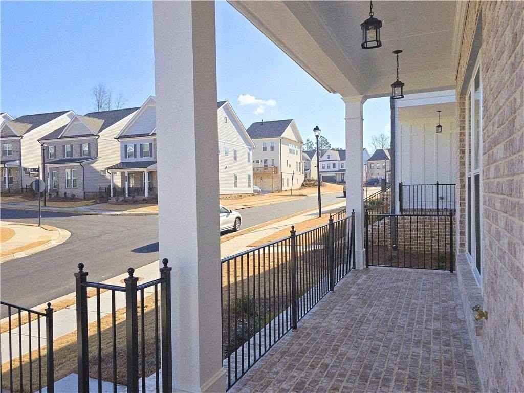 163 Basil St - Photo 3 of 50