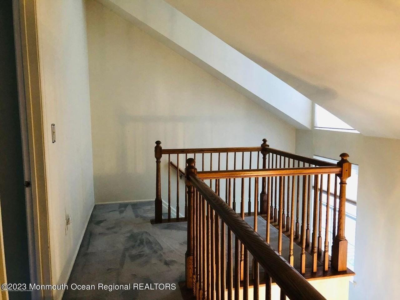 9 Hancock Ln - Photo 6 of 13