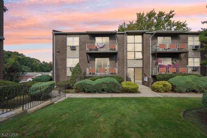 421 Bloomfield Ave #C1 - Photo 2 of 29