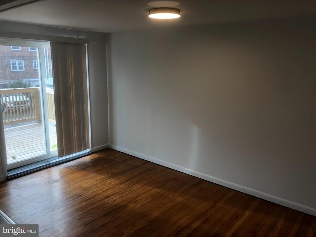 1230 Sycamore Ave - Photo 6 of 13