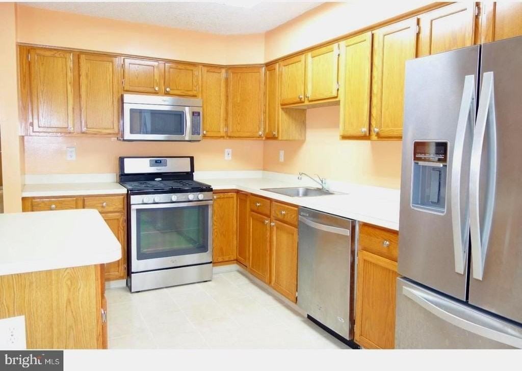 162 Shrewsbury Ct - Photo 4 of 13