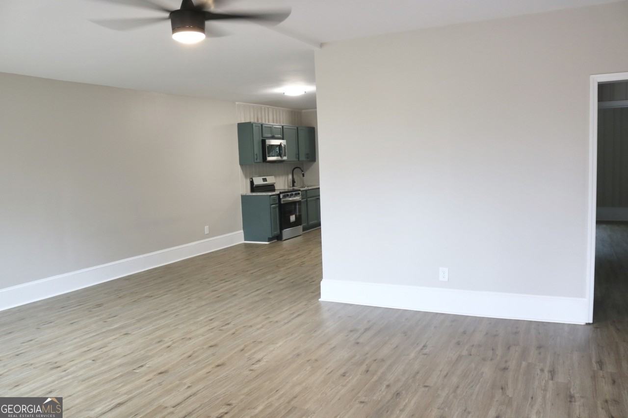 118 Doughtery St - Photo 3 of 18