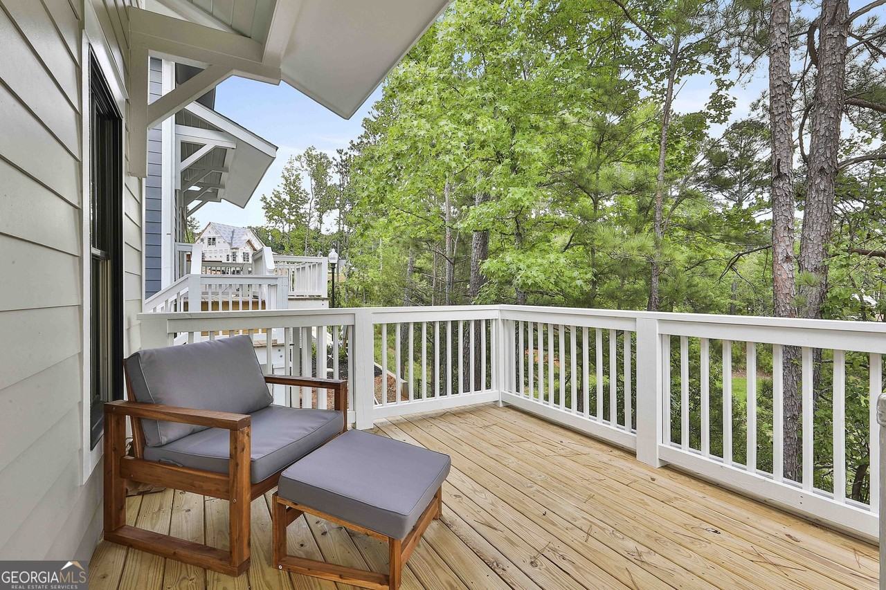 3042 State St - Photo 5 of 41