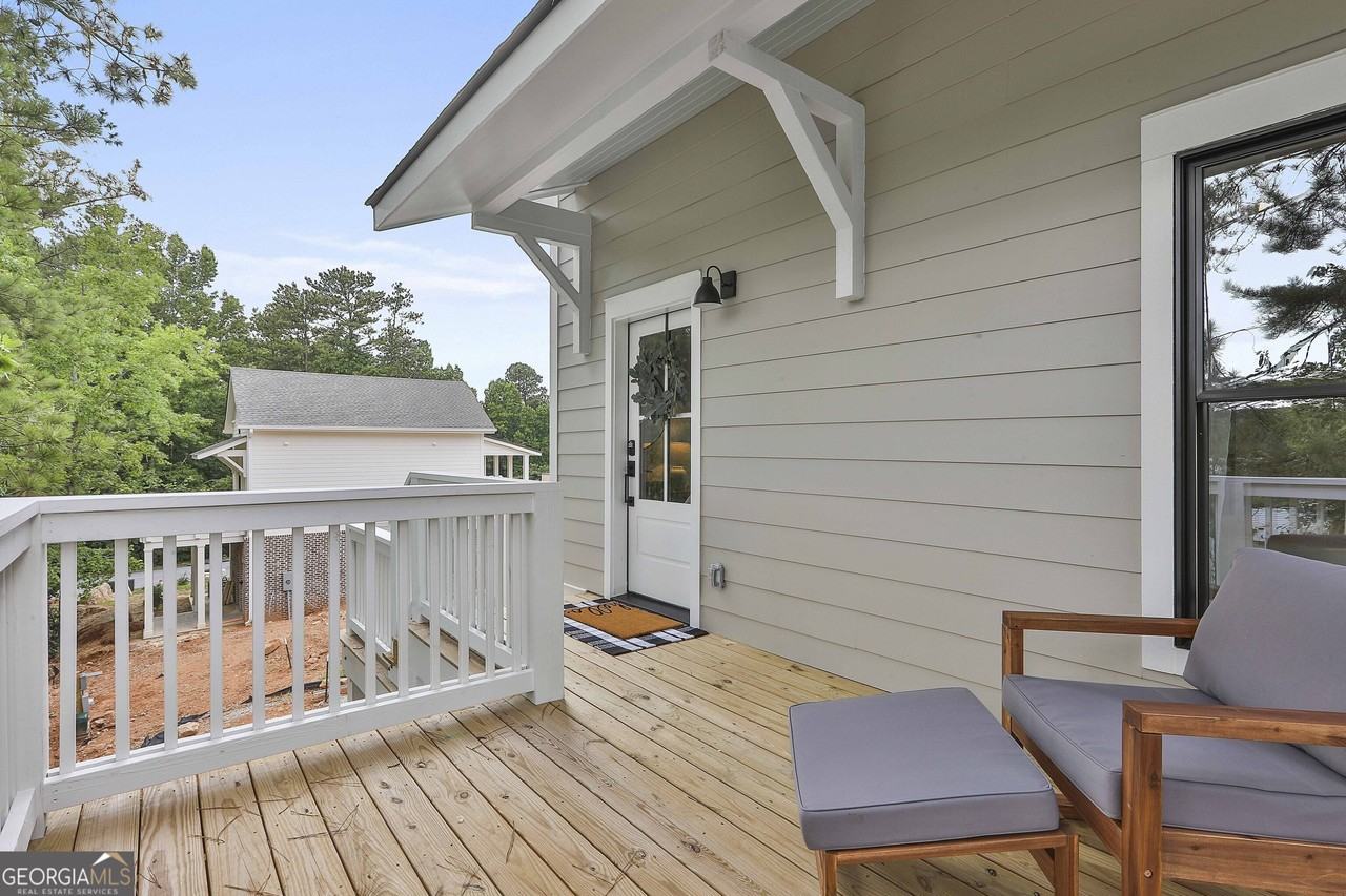 3042 State St - Photo 6 of 41