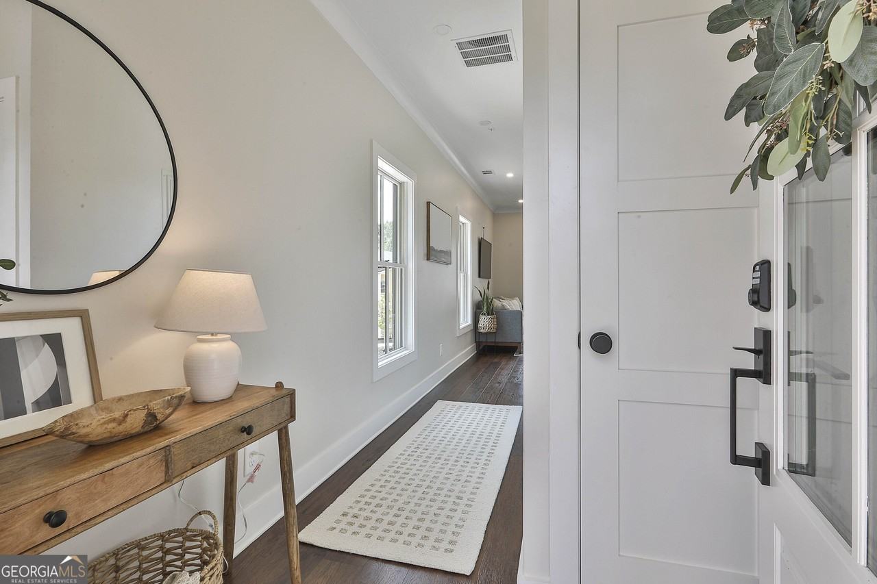 3042 State St - Photo 7 of 41