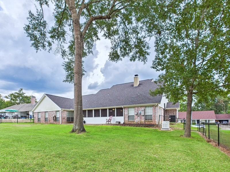 1014 Redbud Ave #1 - Photo 2 of 16