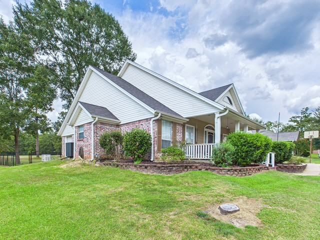 1014 Redbud Ave #1 - Photo 3 of 16