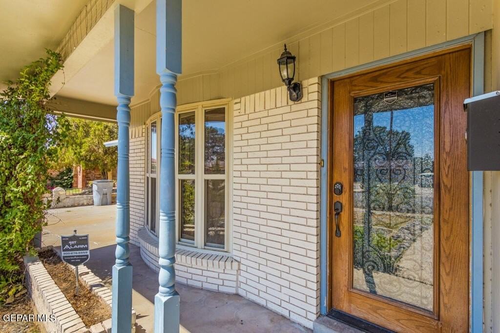 10325 Cardigan Dr - Photo 5 of 35