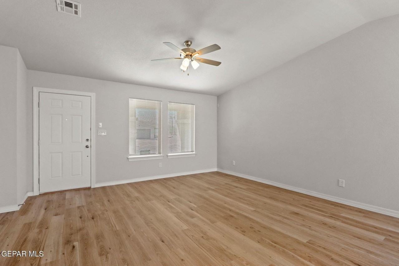 14545 Faxon Yucca Ave - Photo 5 of 25