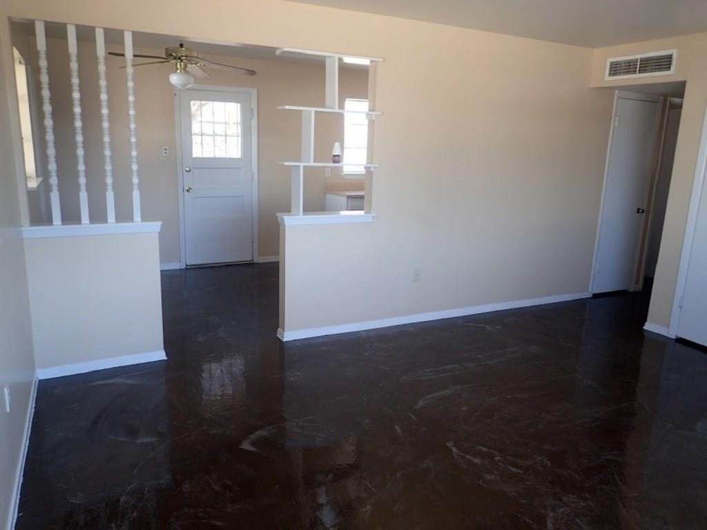 7211 Safford Ct - Photo 3 of 23