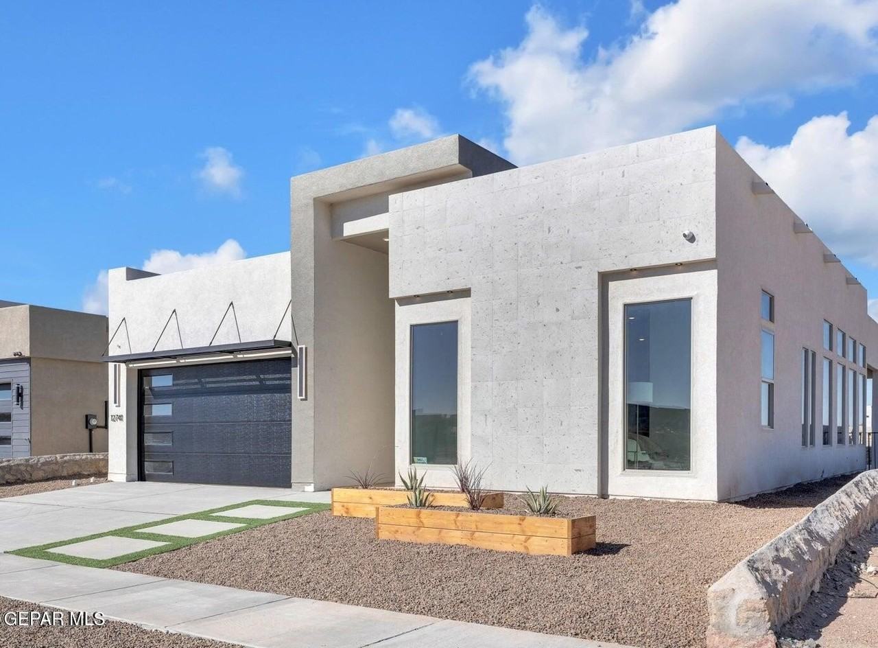 12741 Presistence Ave - Photo 2 of 38