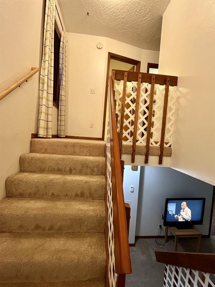 4936 Dartmouth Dr - Photo 5 of 19