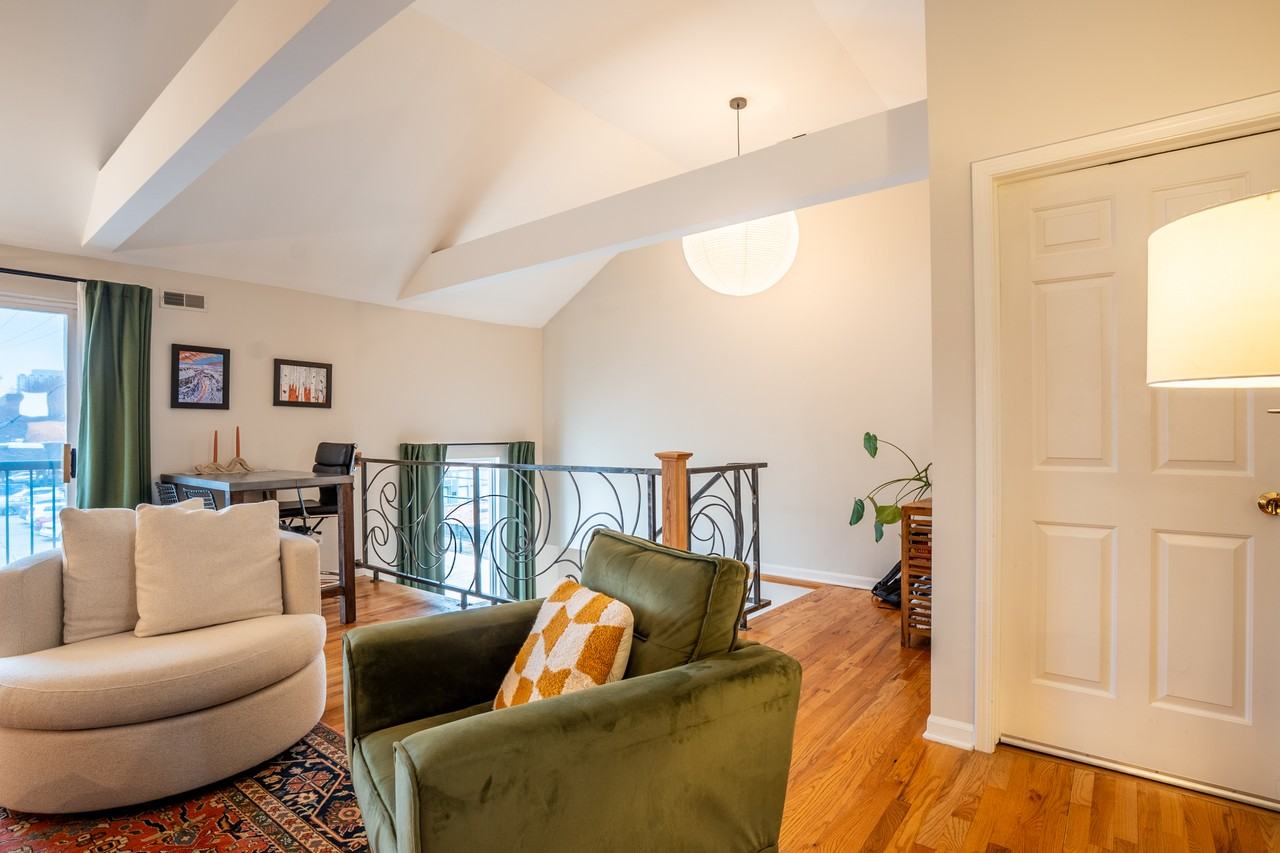 1111 N Honore St #3 - Photo 5 of 19