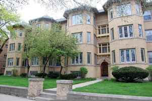 featured image of 1700 W Touhy Ave #1