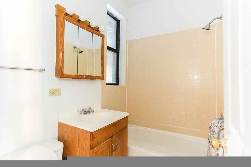 1530 N Kedzie Ave #1532-2D - Photo 6 of 10