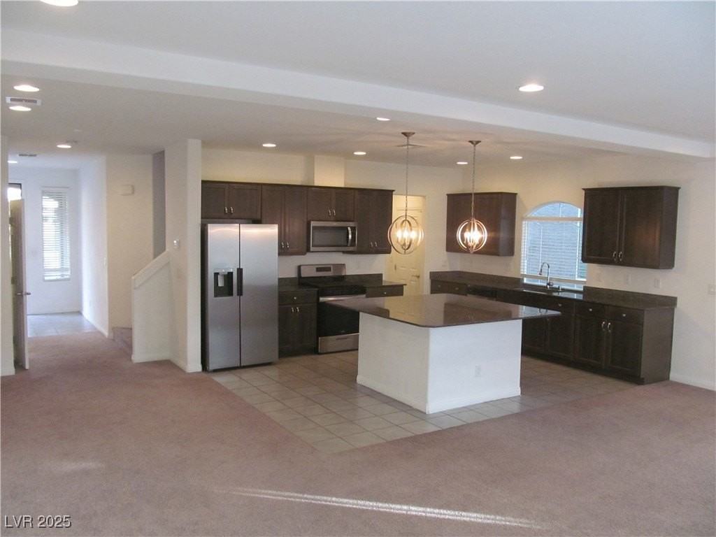 7653 Sandhaven St - Photo 6 of 29